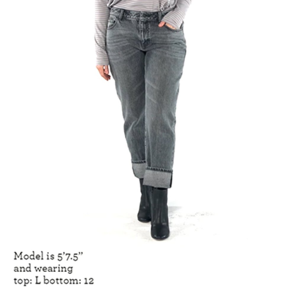 NEW/NEVER WORN 100% Boyfriend Jean